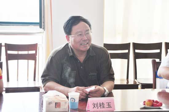 山东信息职业学院党委副书记刘桂玉在会上讲话