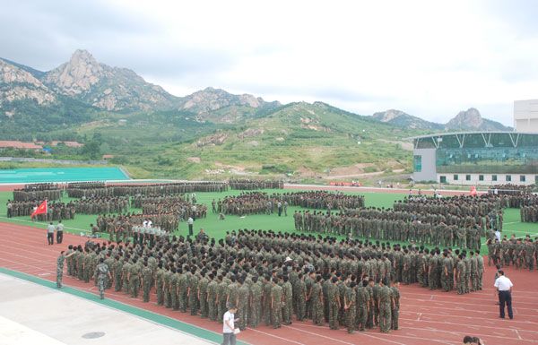 军训排列表演现场
