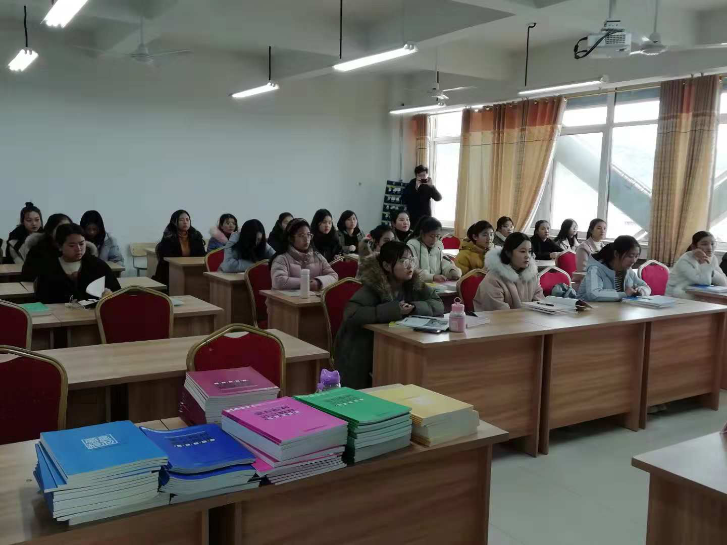 青岛黄海学院北京蒙台梭利教育中心蒙台梭利教师师资培训基地授牌及