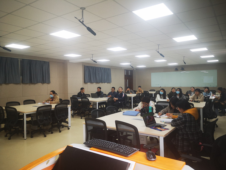 天津理工大学严玲教授为我校教师作“教学论文经验”分享报告