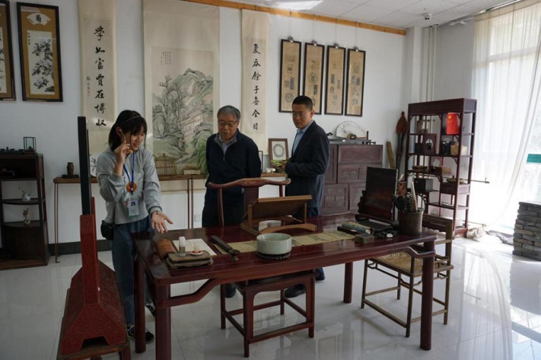 国家级教学名师孙康宁教授来我校交流指导