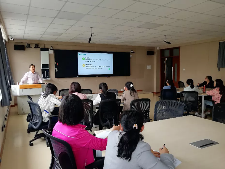 大数据学院2021年度博士讲坛（二）之学术报告