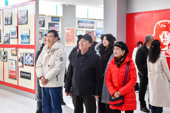 青岛黄海学院工会举办“匠心护齿·礼赞楷模”校园文化交流活动