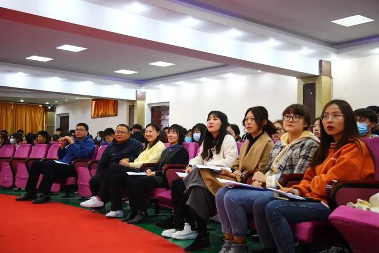 大数据学院举行第二课堂阶段性综合表彰大会