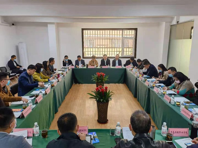 我校参加青岛高校大学生创新创业工作座谈会