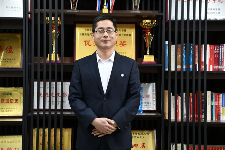 【山东教育电视台】青岛黄海学院：“王哥”24小时在线，有事就找他！