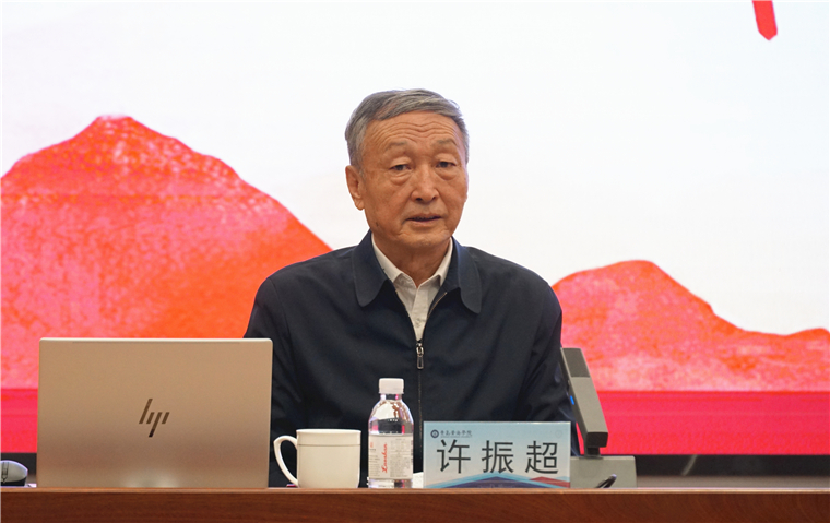 【半岛网】“人民工匠”许振超在青岛黄海学院畅谈“我走过的工匠路”