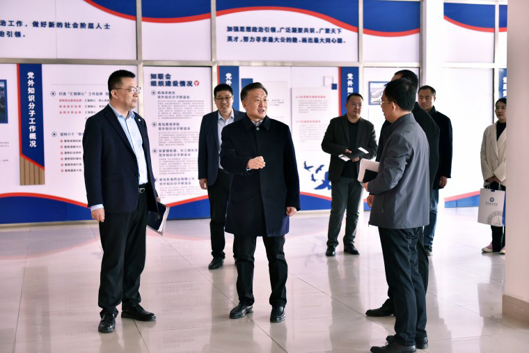 党委书记李东调研学校招生就业和合作发展工作