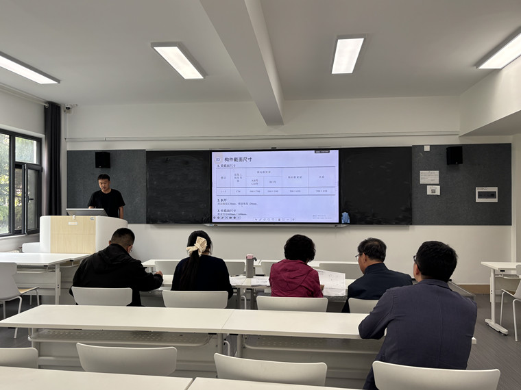 智慧城市工程学院2025届本科毕业设计答辩圆满完成