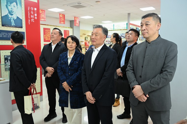 山东艺术学院党委书记徐梅等一行来我校调研