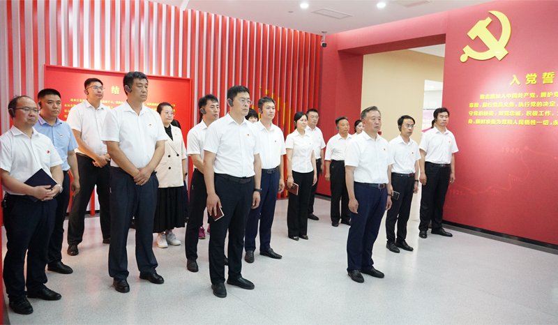 青岛黄海学院组织参观西海岸新区廉政教育馆