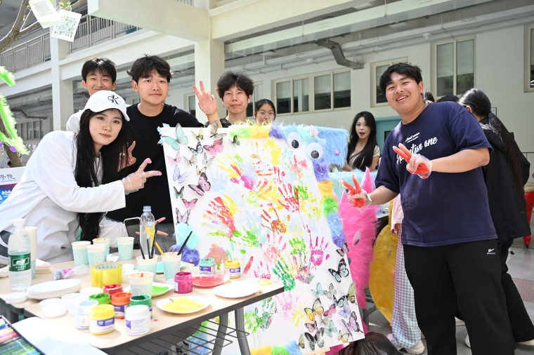 青岛黄海学院隆重举行第十五届“5·25”心理健康节“聆心絮语：美育润心音画夜”主题活动