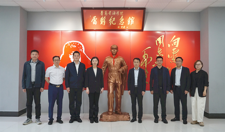 哈尔滨华德学院党委副书记邓维娜一行来校交流
