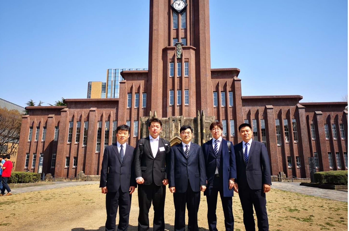 青岛黄海学院刘常青董事长带队赴日本参加系列交流活动